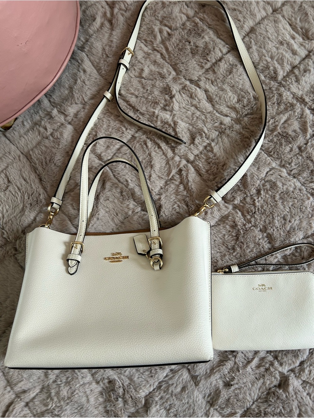 Brand new Coach White Pebbled Leather Tote with Gold Hardware and Wristlet - Picture 5 of 16
